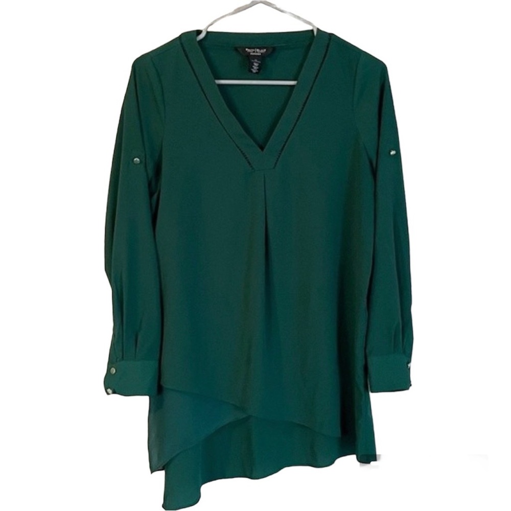 White House Black Market Petites. Emerald green layered blouse. Women’s 2P